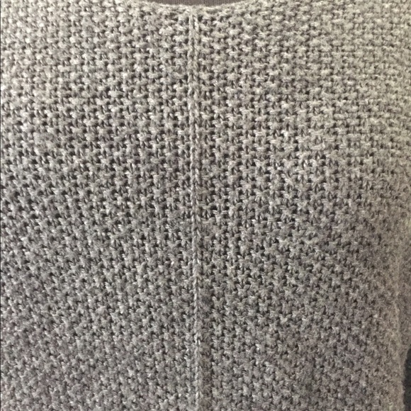 Cropped Grey knit sweater - Picture 11 of 15